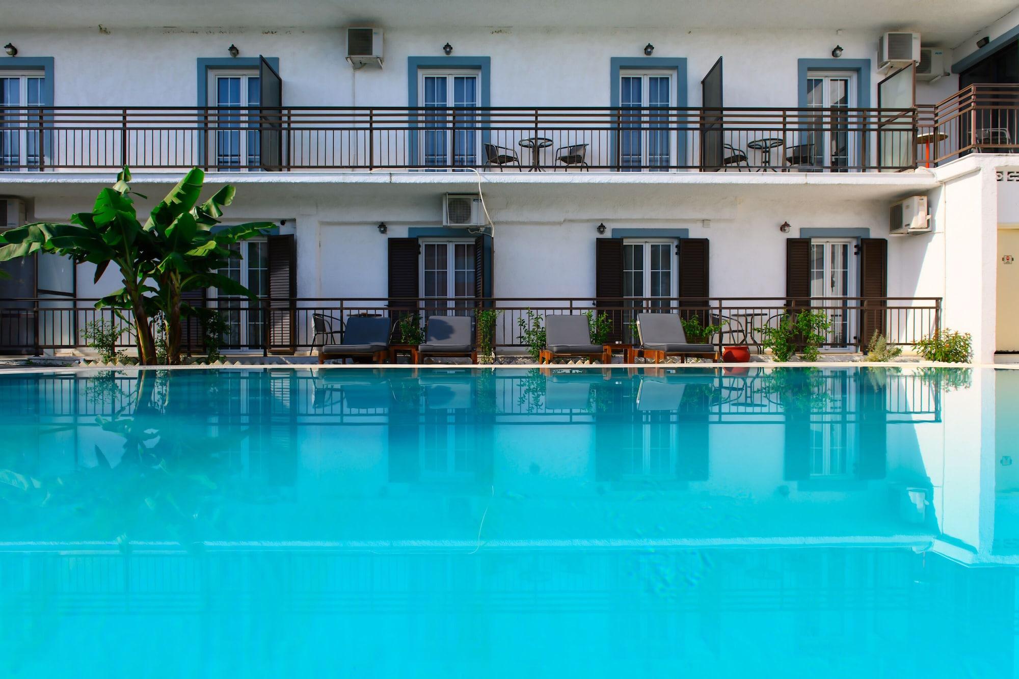 Aquarius Beach Hotel Mesongí Екстериор снимка